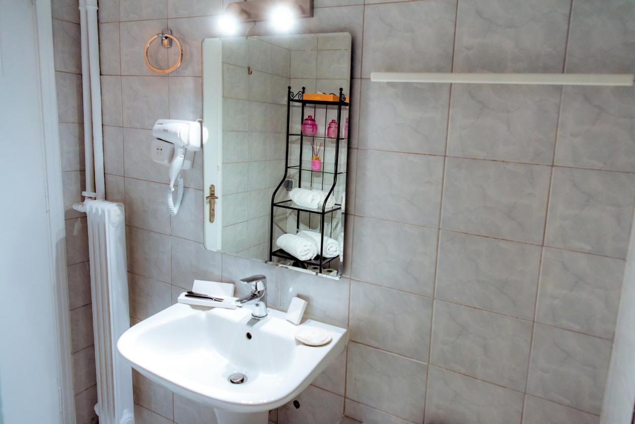 Plaka Apartment Афіни Екстер'єр фото